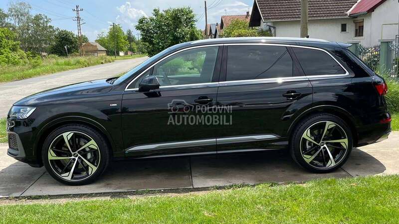 Audi Q7 S LINE