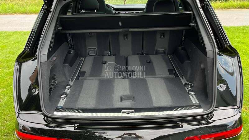 Audi Q7 S LINE
