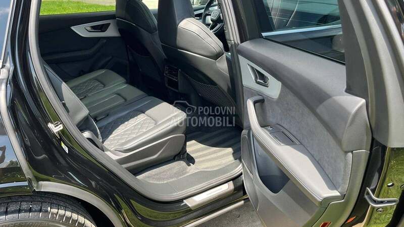 Audi Q7 S LINE