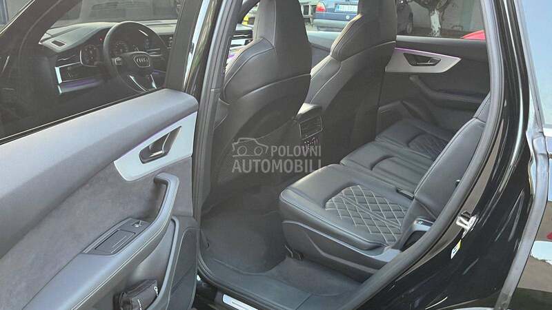 Audi Q7 S LINE