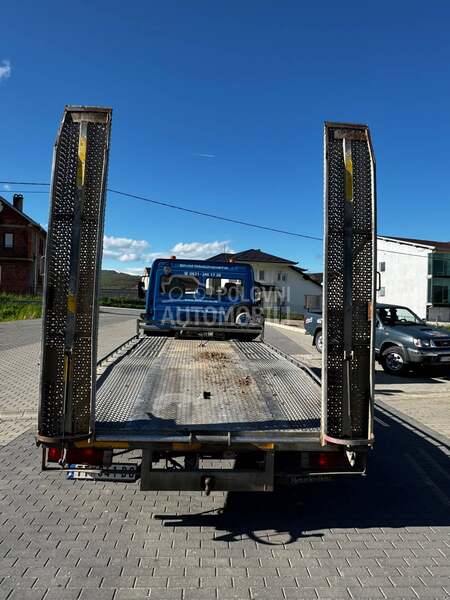 Mercedes Benz Atego 818