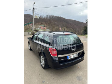 Opel Astra H 