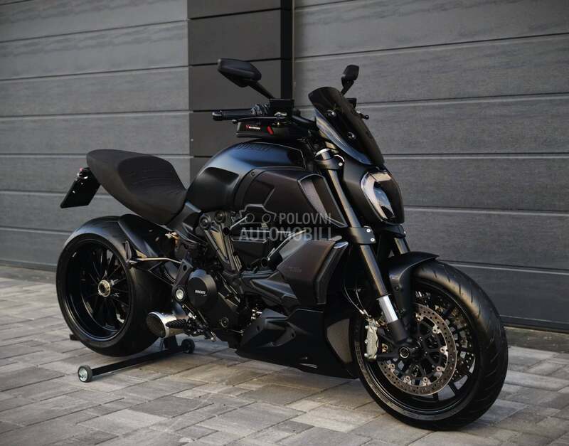 Ducati Diavel 1260 Dark Stealth