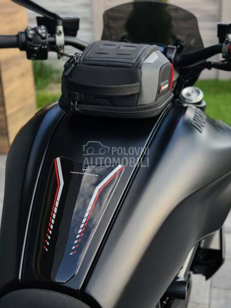 Ducati Diavel 1260 Dark Stealth