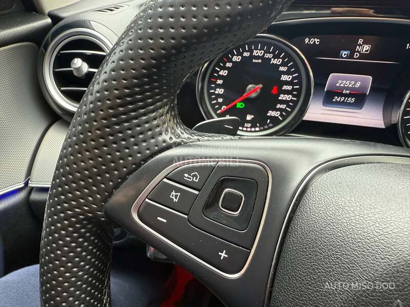 Mercedes Benz E 220 E220cdi