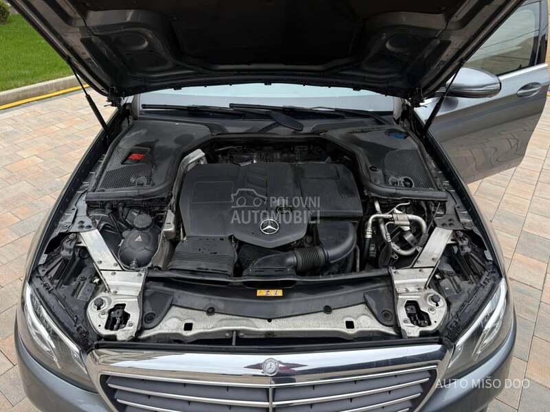 Mercedes Benz E 220 E220cdi