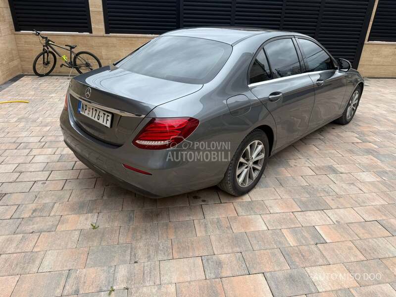 Mercedes Benz E 220 E220cdi
