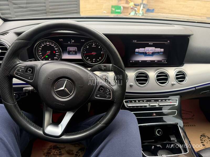 Mercedes Benz E 220 E220cdi