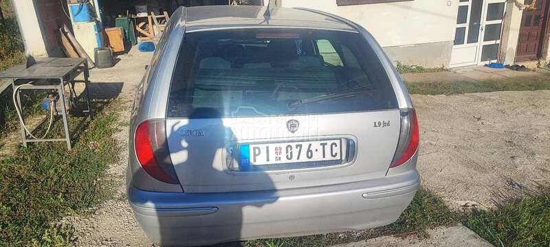 Lancia Lybra 