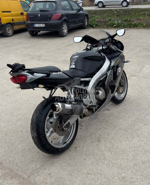 Kawasaki Zx6R