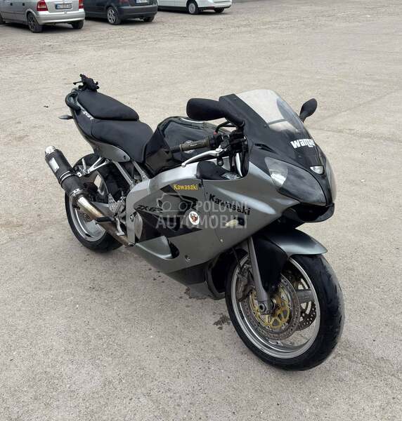Kawasaki Zx6R