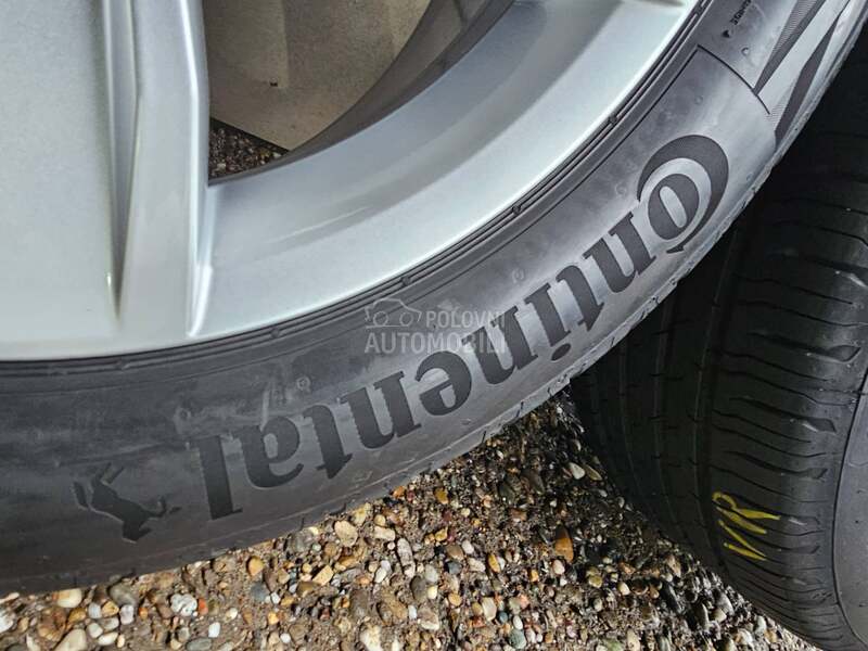 Continental 215/55 R17 Letnja