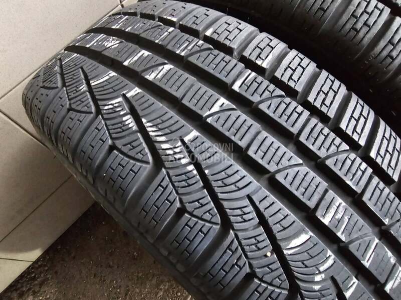 Pirelli 235/55 R18 Zimska