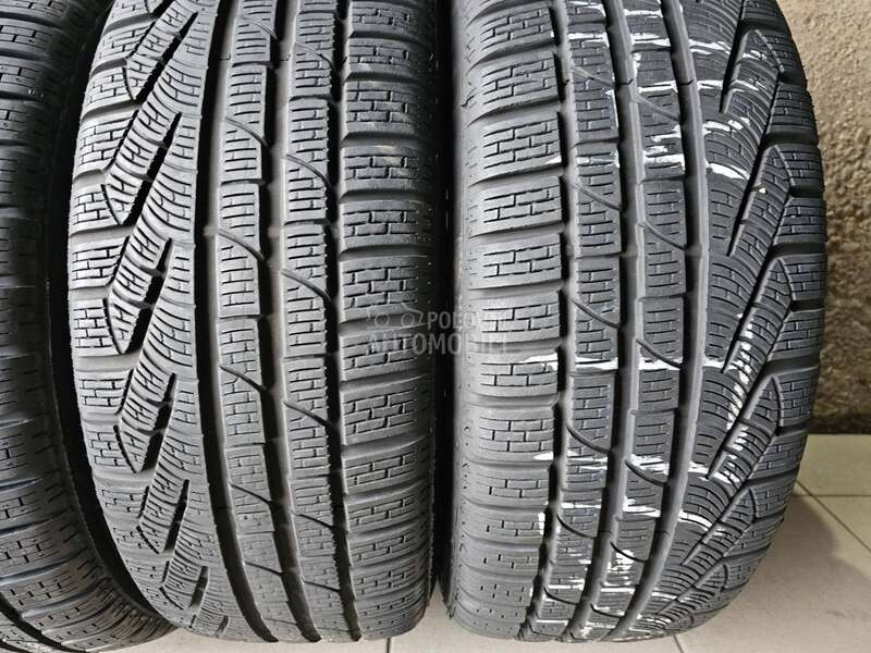 Pirelli 235/55 R18 Zimska