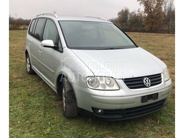 Volkswagen Touran -  kompletan auto u delovima