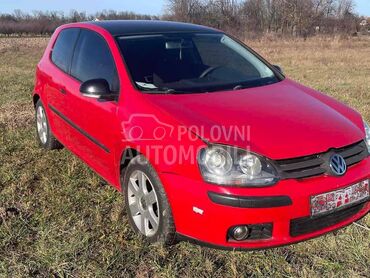 Volkswagen Golf 5 -  kompletan auto u delovima
