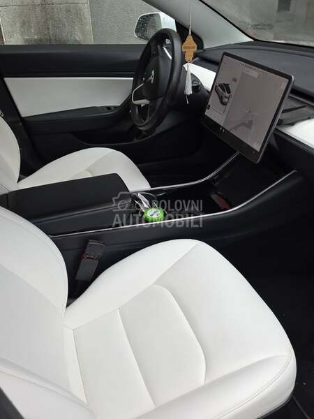 Tesla Model 3 long range