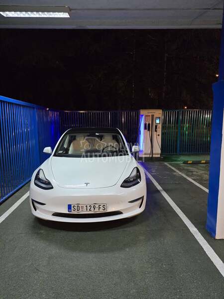 Tesla Model 3 long range