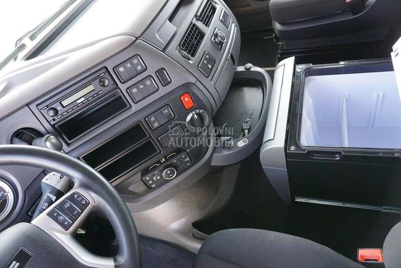 DAF 106 / 480 / DOM2044