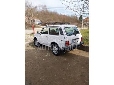 Lada Niva 1.7i