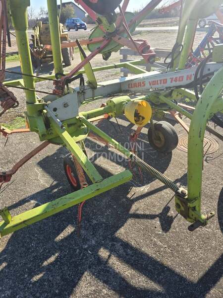 Claas Volto 740 H