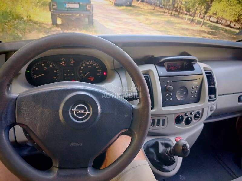 Opel Vivaro 