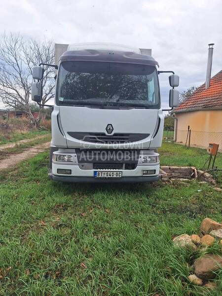 Renault Midlum