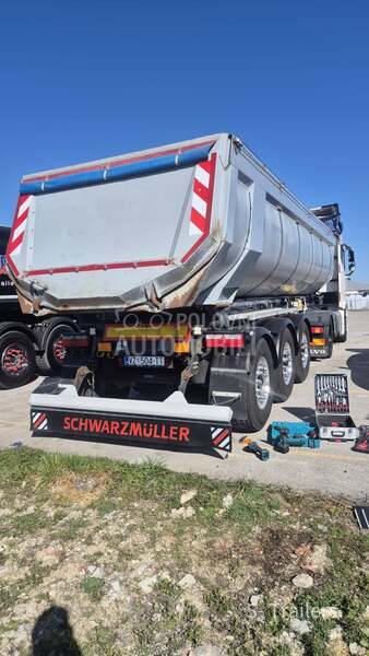 Schwarzmuller SKI