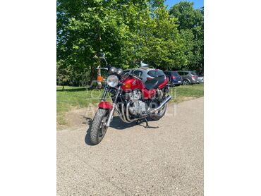 Honda CB750 sevenfifty