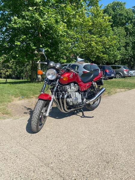 Honda CB750 sevenfifty
