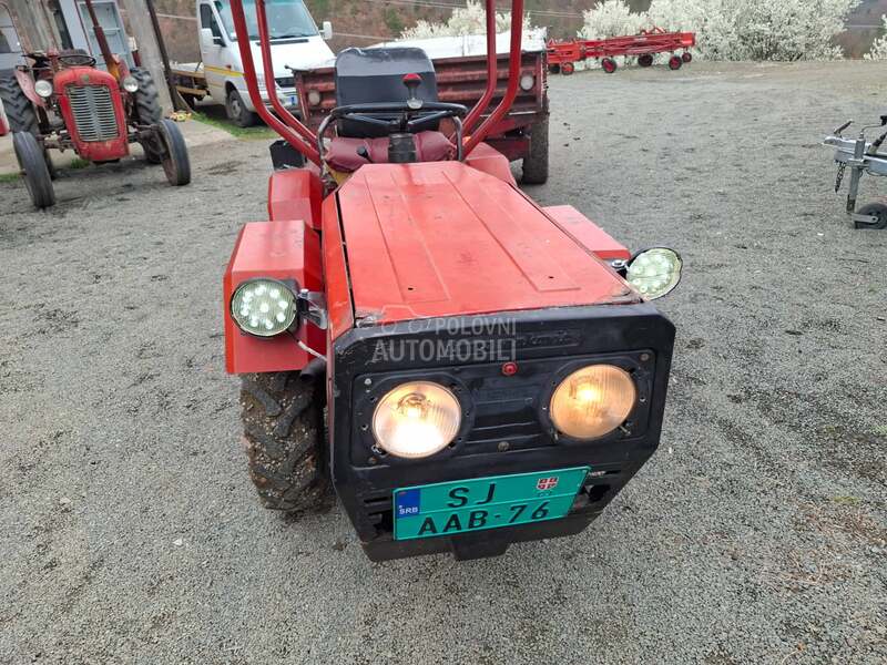 Tomo Vinković 818 i kiperka