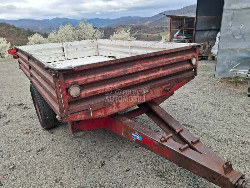 Tomo Vinković 818 i kiperka