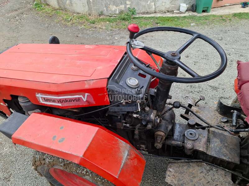 Tomo Vinković 818 i kiperka