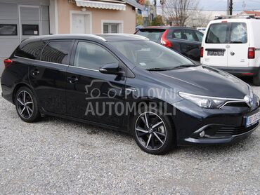 Toyota Auris HYBRID CVT