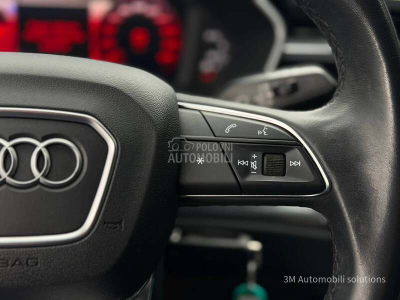 Audi Q3 2.0D/Sportb/20/Black