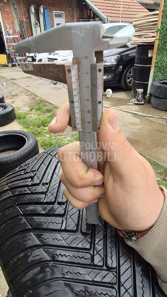 Hankook 245/45 R19 Sve sezone