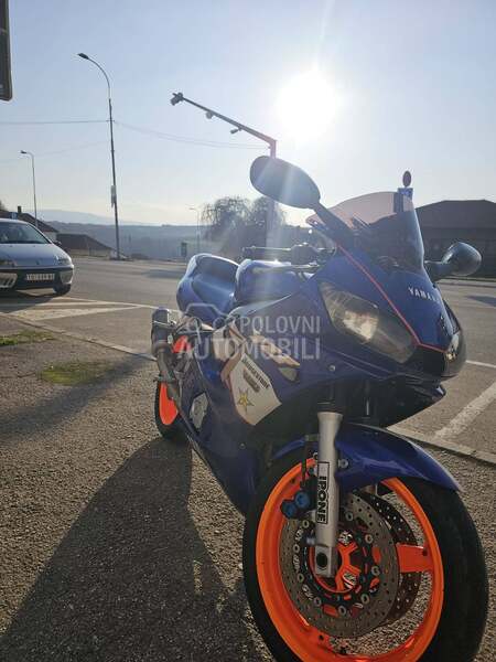 Yamaha R6