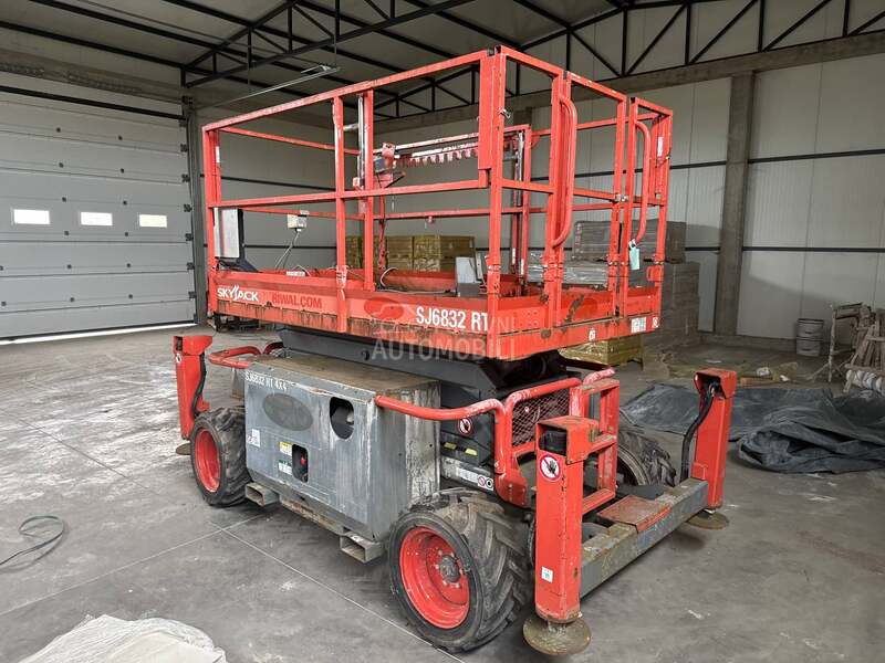 SkyJack SJ6832RT