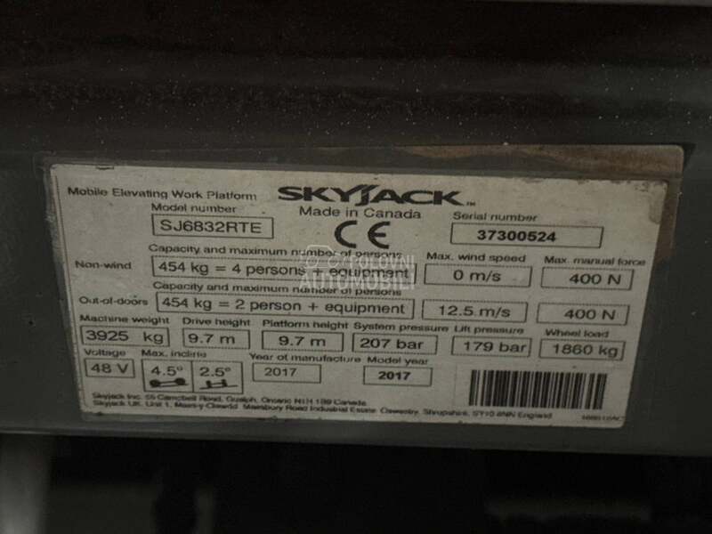 SkyJack SJ6832RT