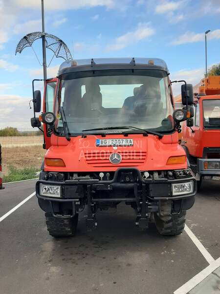 Mercedes Benz unimog U400