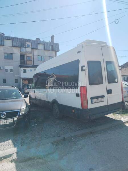 Iveco Daily 20 mesta