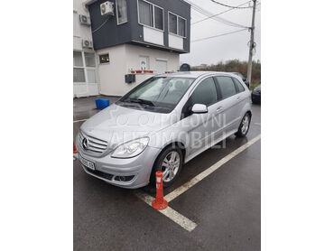 Mercedes Benz B 180 