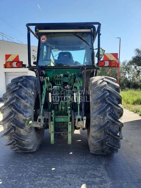 John Deere 7830