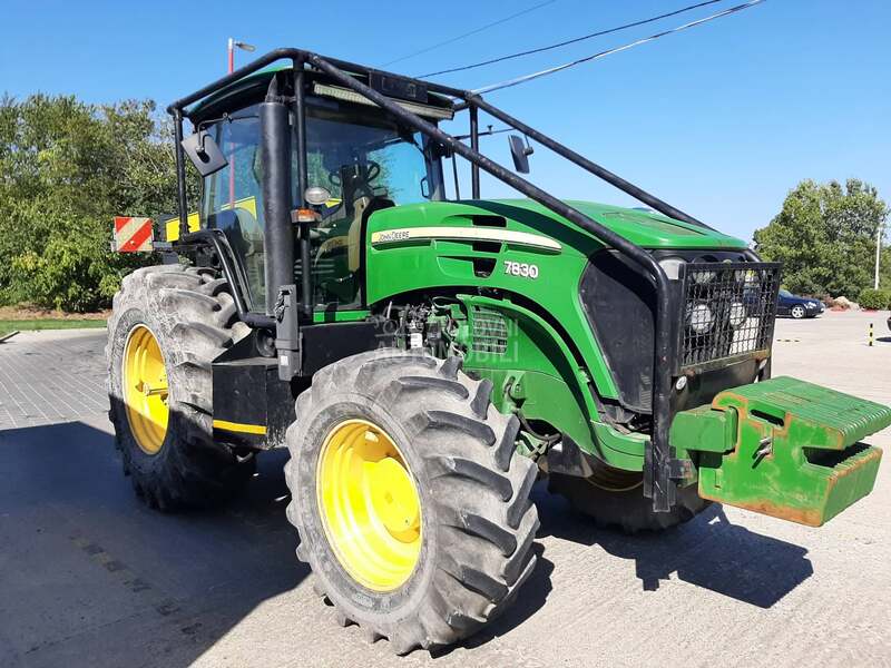 John Deere 7830