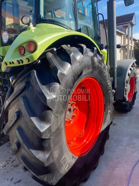 Claas Arion 640