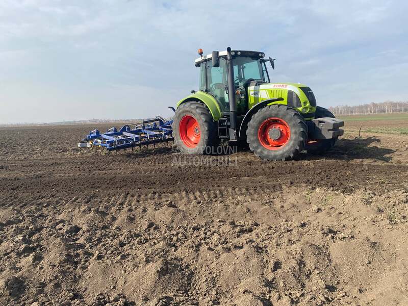 Claas Arion 640