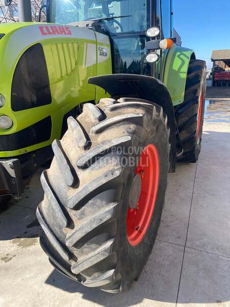 Claas Arion 640