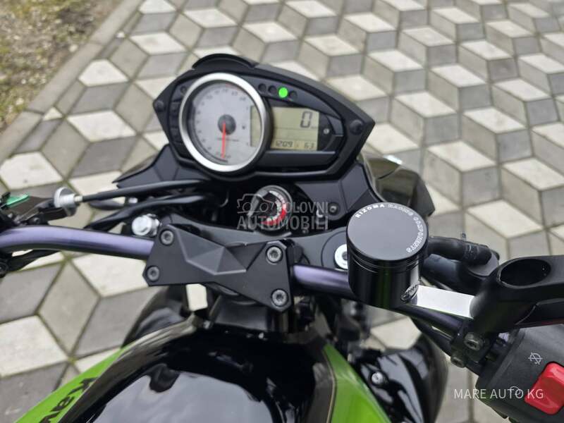 Kawasaki Z750/25KVV/AKRAPOVIC
