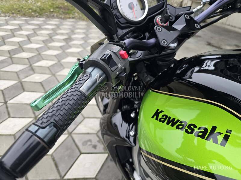 Kawasaki Z750/25KVV/AKRAPOVIC