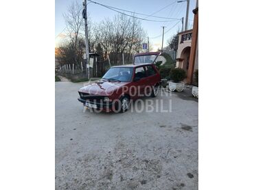 Zastava Koral In 1.1 b e n z i n